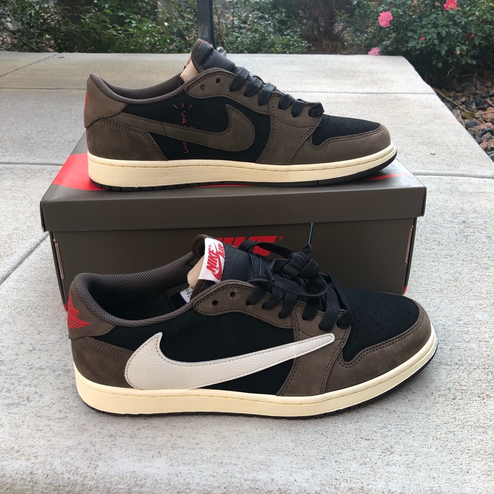 Travis Scott Jordan 1 Low US 11